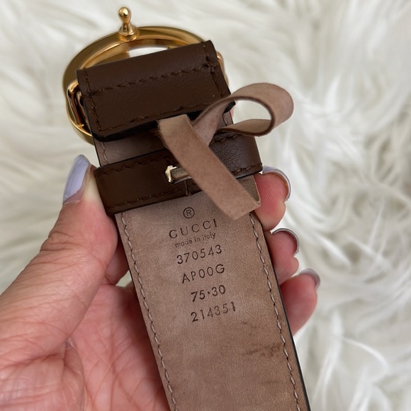 Gucci authentic brown leather gold buckle womens belt (75x30) - Picture 5 of 5